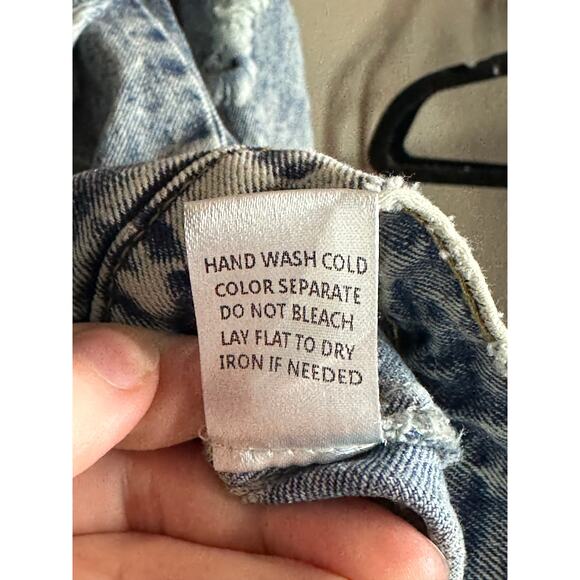 Bibi Blue Jean Acid Wash Distressed Long Sleeve Button Up Denim Jacket Size M - Picture 3 of 6